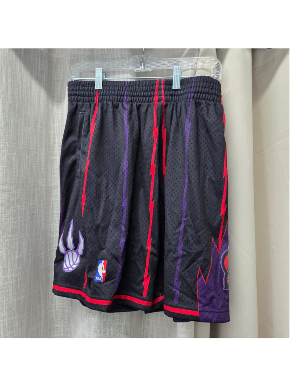 Mitchell & Ness Raptors Hardwood Classics Reload Lightning Swingman Shorts